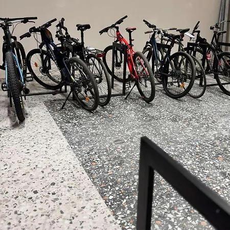 Lofty Nad Warta شقة